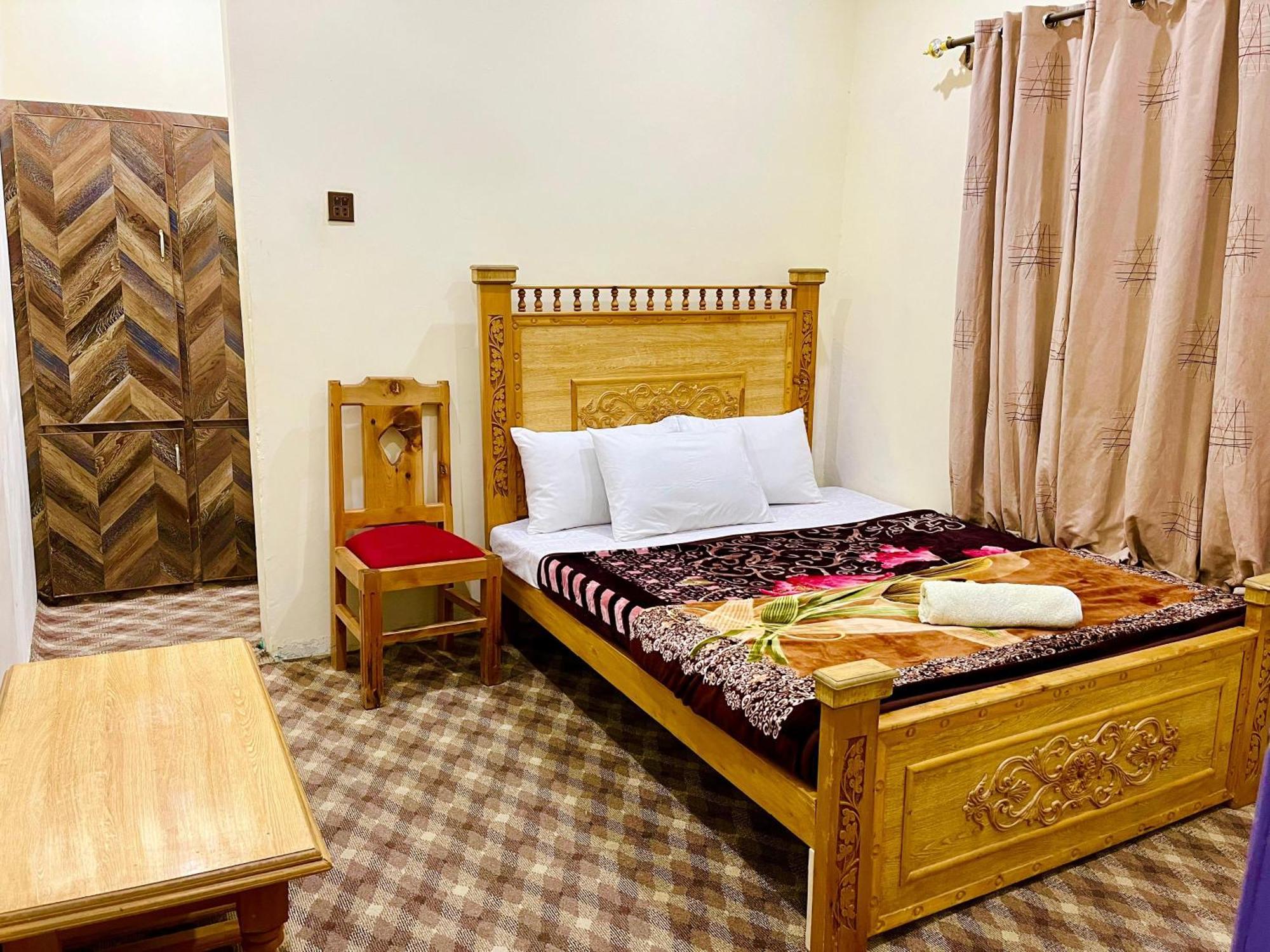 Manokur E Basa Hotel Minapin Buitenkant foto